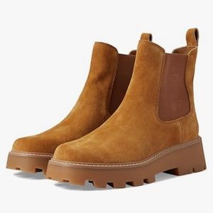 New - Dolce Vita Jaelyn, size 10